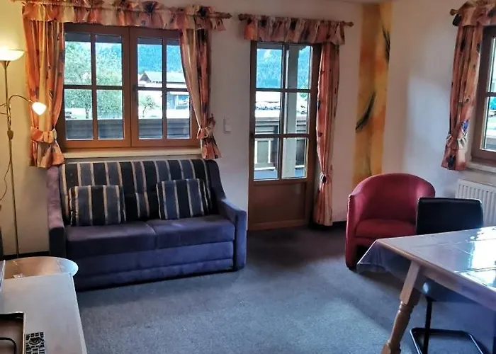 Apartment Haus Bergmassiv Lermoos