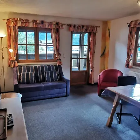 Apartment Haus Bergmassiv Lermoos